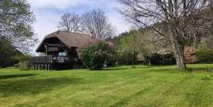 Chalet de Charme 100m² - Grand jardin - Gite les 4 saisons- Lac de chalain - Fontenu