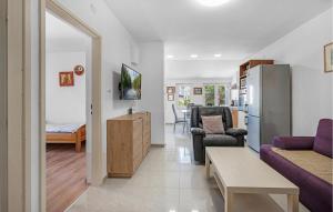 Pet Friendly Apartment In Rogoznica