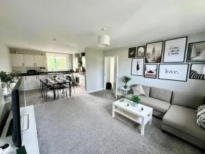 ClydeBank Brand new 3BDR Home, Glasgow - West Kilpatrick