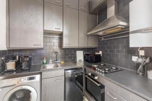 Regents Square Charming Flat