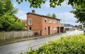 Stunning Apartment In Kjellerup With Kitchen - Engesvang