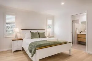 Vancouver Views - Grassmere