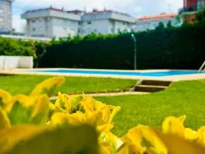Holibai Martiño, Con Super Vistas, Piscina y Parking - Baiona
