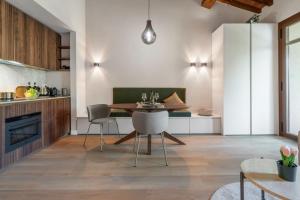 Correggiolo Romantic Apartment, Pool, Montaione, Toscana