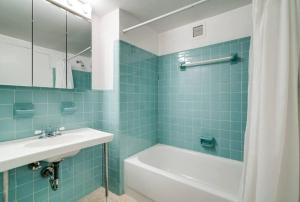 801- Miami Gem 1BR 2BA, Balcony, Ocean Views