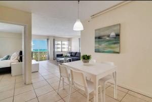 801- Miami Gem 1BR 2BA, Balcony, Ocean Views