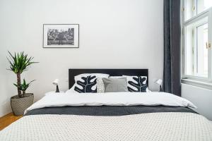 Stylish Flat with Terrace and AC