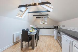 Redhill Hideaway Stylish Spacious Apartment