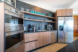 Casa Frenchie & Villas Vista del Mar - by Pura Villas