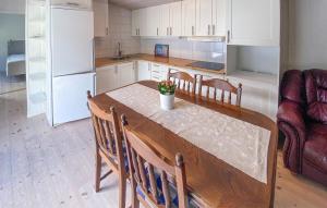 Lovely Home In Lysekil With Sauna