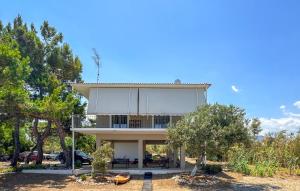 Stunning Apartment In Astros Kynourias