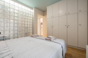 The it Pagrati Hideout