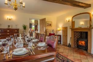 Cutbush Farm House 6