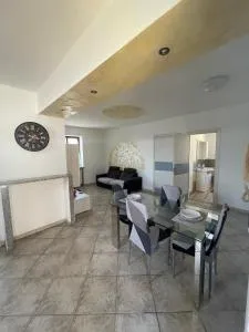 Lecasedialex it Casa thas - Candiolo