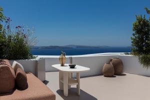 Senior Suite with Sea View room in Canaves Oia Boutique Hotel