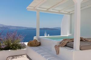 Honeymoon Suite with Plunge Pool room in Canaves Oia Boutique Hotel