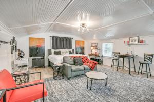 Cozy Murrells Inlet Studio - Walkable!