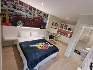 Classic Car House - Santo da Serra