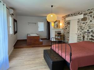 Maisons de vacances Le Moulin de Prades 4 etoiles logement entier Parc Naturel Haut Languedoc - Salagou : photos des chambres