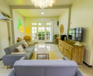 Villa Libelula Batu Malang - 谏义里