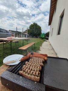 Конна база Югла