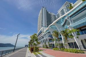 cozy,Bayan,lepas 4pax1car ParkSpiceAirPort domestic guest only