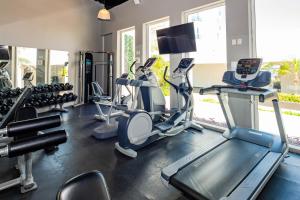 Ocean view in hotel complex - By Aloja RV