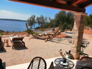 Kuća za odmor Gnjila u uvali iznad prekrasne plaže