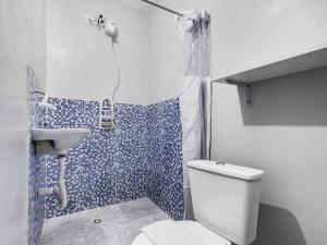 Equipped 1 bedroom Plaza Shopping