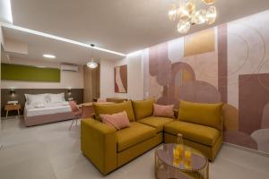 Multi-Unit Apartment Piraeus - For Large Groups