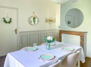 Appartements Le Jardin Des Delices charming house in Troyes : photos des chambres