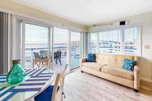 Bradley On The Bay 324F