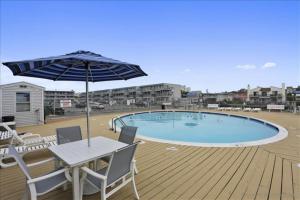 Bradley On The Bay 324F