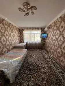 Firdausi Apartment - Ŭroteppa