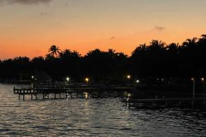 Residences at Barrier Reef 11A Garden View 2 BR by Stay Floreo