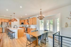 2 Mi to Lake Stunning Twin Lakes Home with Deck