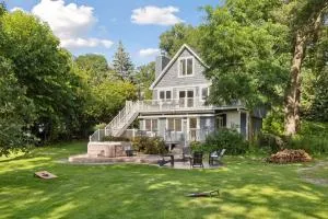 Lakefront Getaway- Hot Tub, Firepit & Fireplaces! home - 肖尔维伊