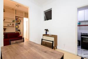 1 Quarto 150m da Praia de Copacabana | PJ 1451106