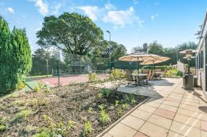 Country Retreat with Grounds & Leisure Facilities