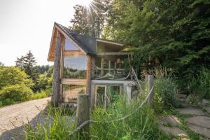 Górna Chata Mountains Chalet - Stable Cottage