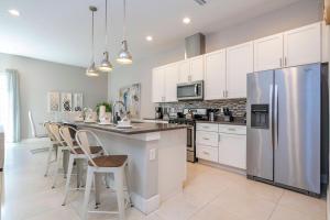 5 Min to Disney Dream 5 Suites Villa