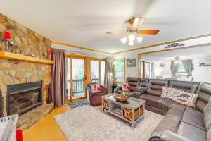 6 Mi to Grandfather Mtn Peaceful Getaway with Grill - ينفيل