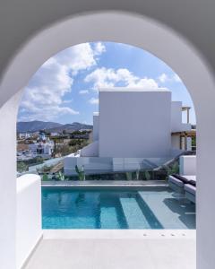 Prestige Suite with Outdoor Private Pool room in Altera Pars Suites