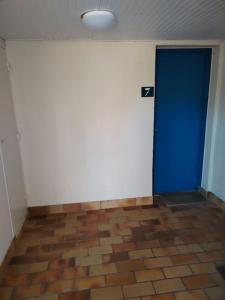 Studio jardin 300 m plage