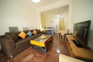 Seaview at Peiraiki Coast 5 minutes from the port