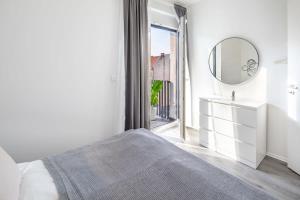 Fresh & Modern - with 2 balconies