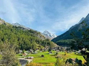 Magnifique racard rénové isolé 10 minutes de marche - La Sage