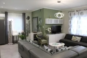 Panos modern country house - Pevkófiton