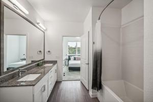 Spectra Parks 6204, Stunning Austin Oasis