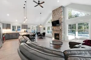 Unwind at Our Beautiful Sanctuary - Scenic Views home - Lovell